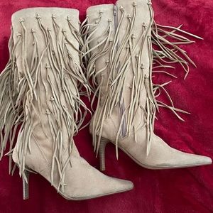 Below knee fringed suede boots